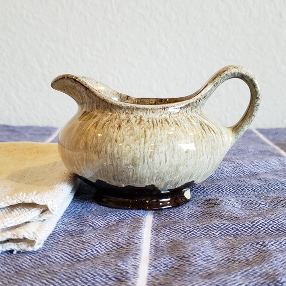 Vintage Evangeline Canada Ceramic Small Drip Enamel Creamer - Picture 8 of 8